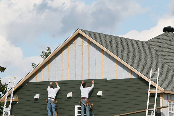 Professional Emergency Siding Repair technician working in Summerdale, PA